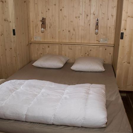 Готель Camping Le Mouliat Moncrabeau Екстер'єр фото