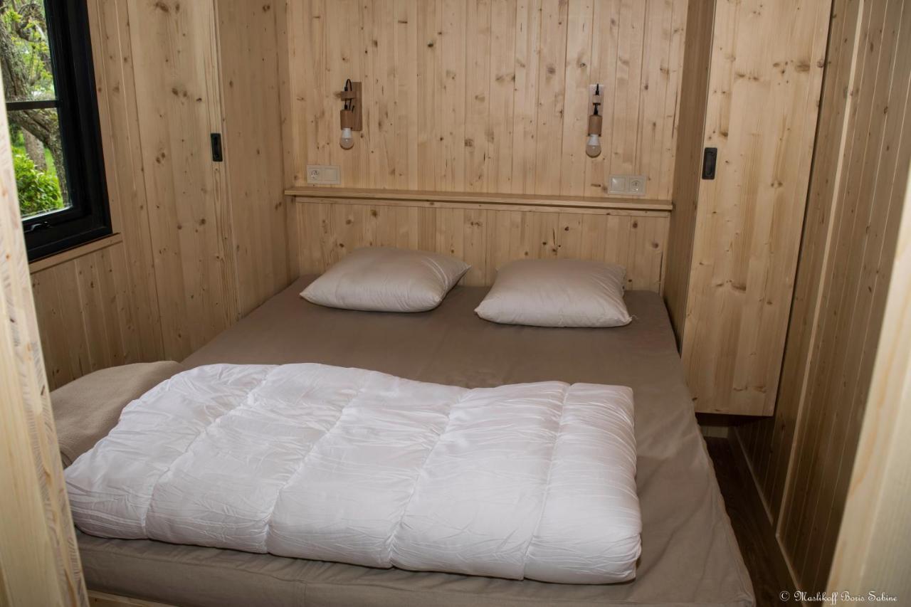 Готель Camping Le Mouliat Moncrabeau Екстер'єр фото
